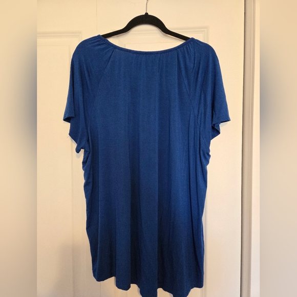 Penningtons flowy blue knit top, size 1x - Picture 2 of 4
